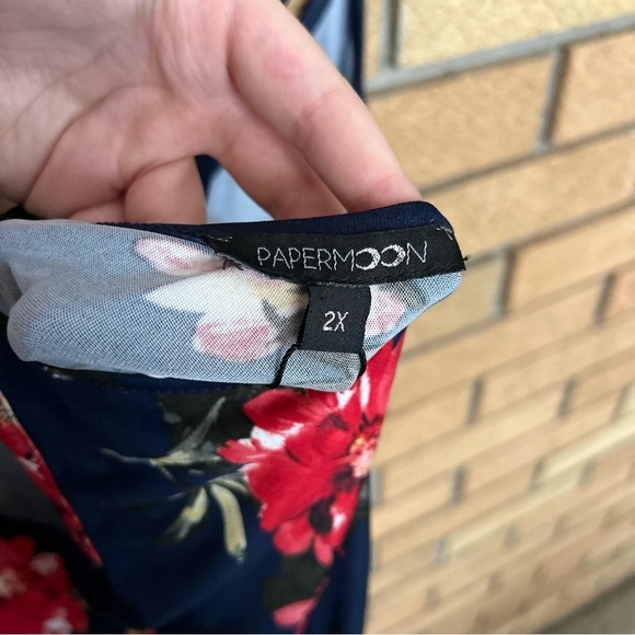 NWT Papermoon Navy Blue Floral Strappy Crossed Back Tunic Tank Top Size 2X - Picture 3 of 7